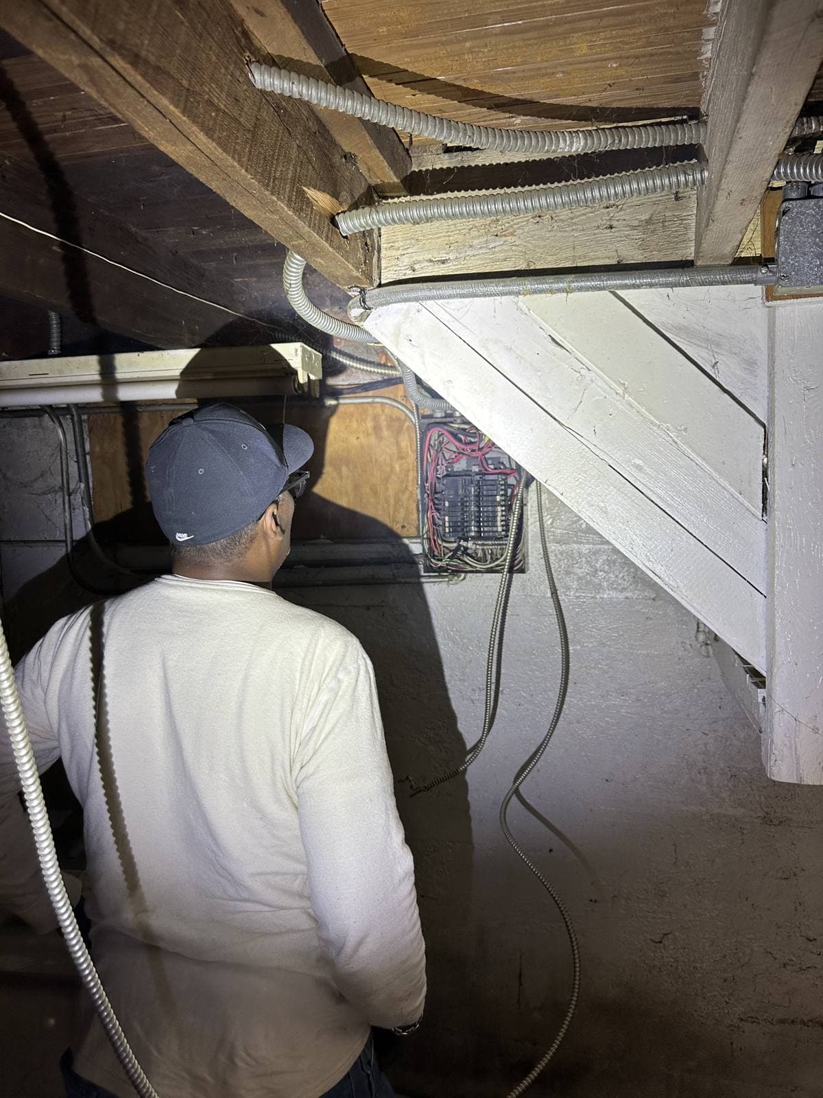 Wiring a junction box on overhead joists